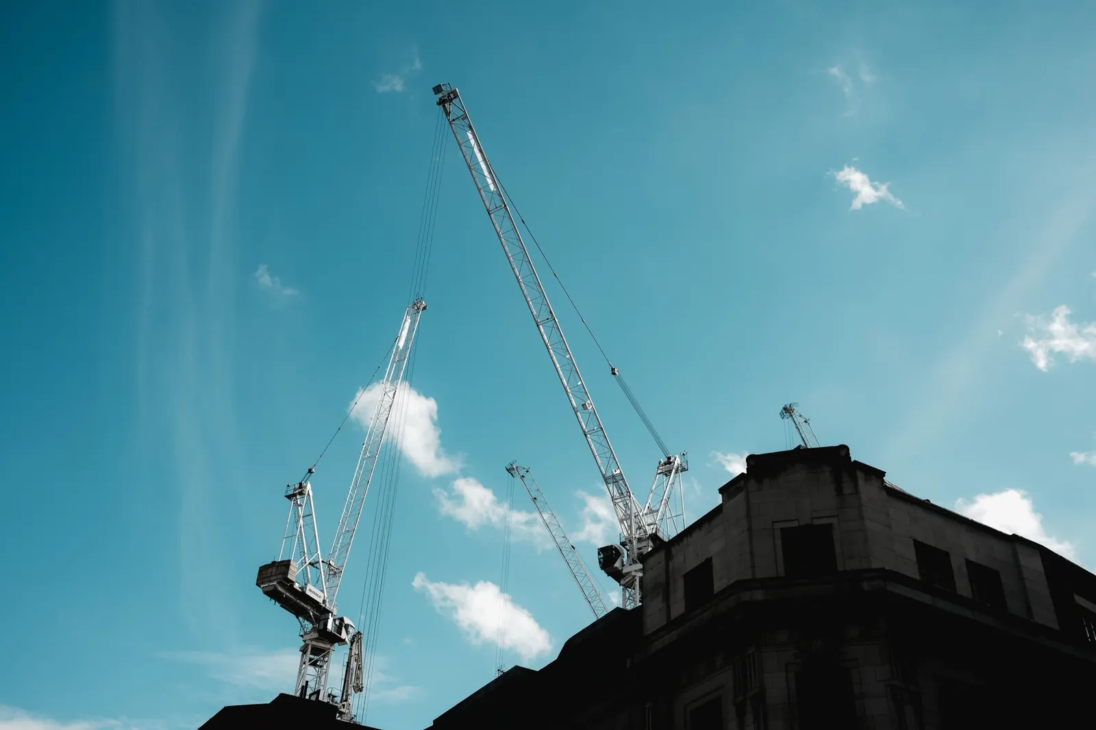 Tower cranes
